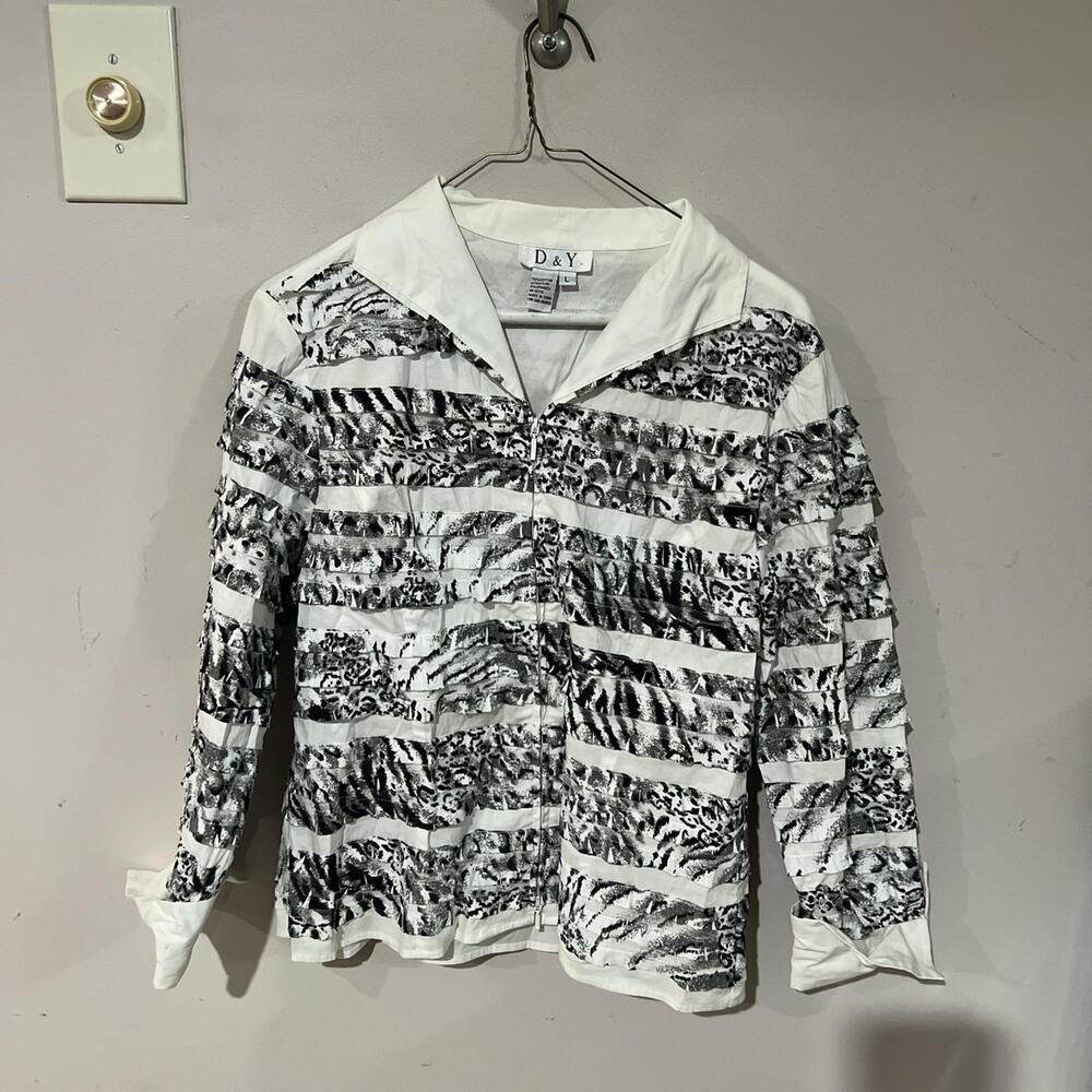 White and black dy striped